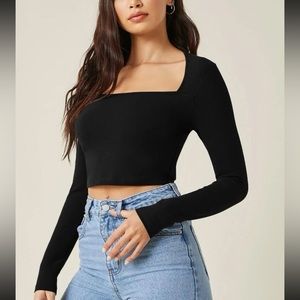 Square neck crop shirt